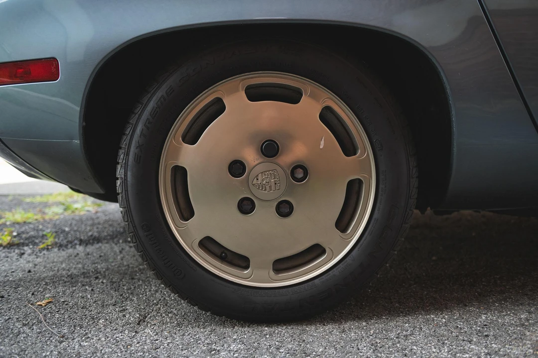 1984 Porsche 928 S - Image 28 of 31