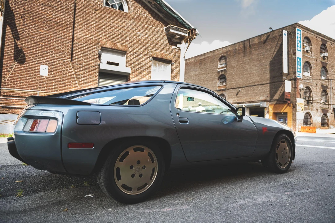 1984 Porsche 928 S - Image 12 of 31