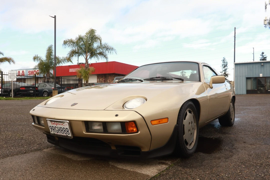 1984 Porsche 928 S - Image 2 of 31