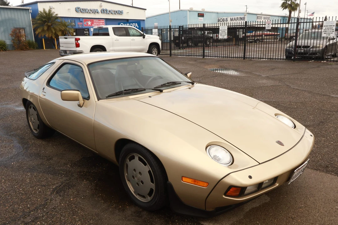 1984 Porsche 928 S - Image 6 of 31