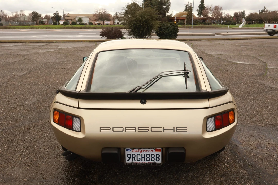 1984 Porsche 928 S - Image 16 of 31