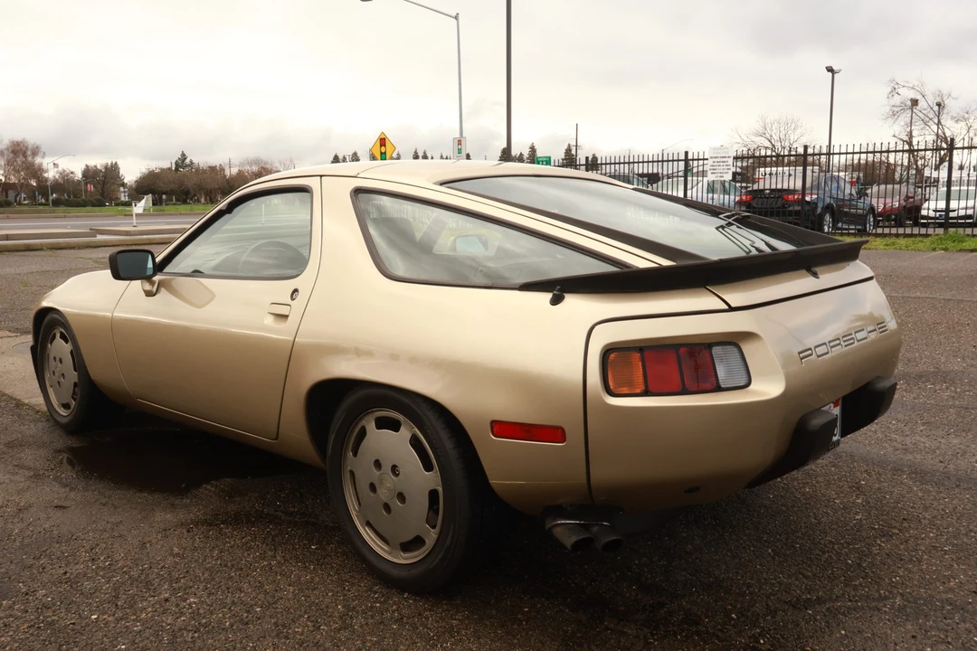 1984 Porsche 928 S - Image 20 of 31