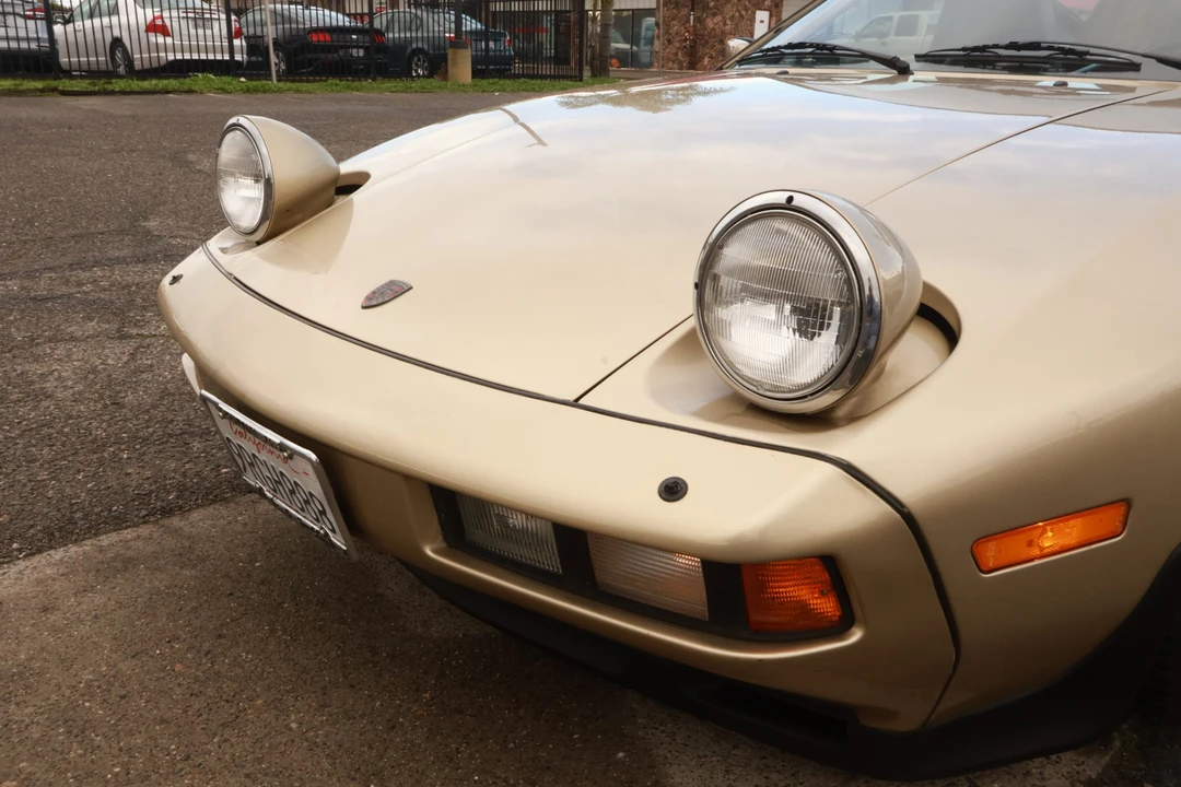 1984 Porsche 928 S - Image 27 of 31