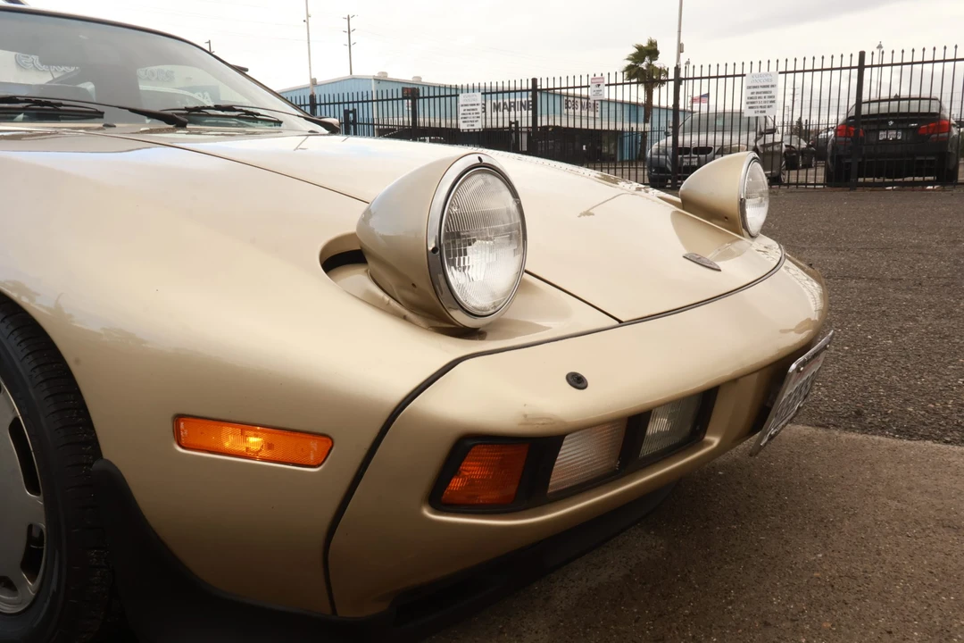 1984 Porsche 928 S - Image 28 of 31