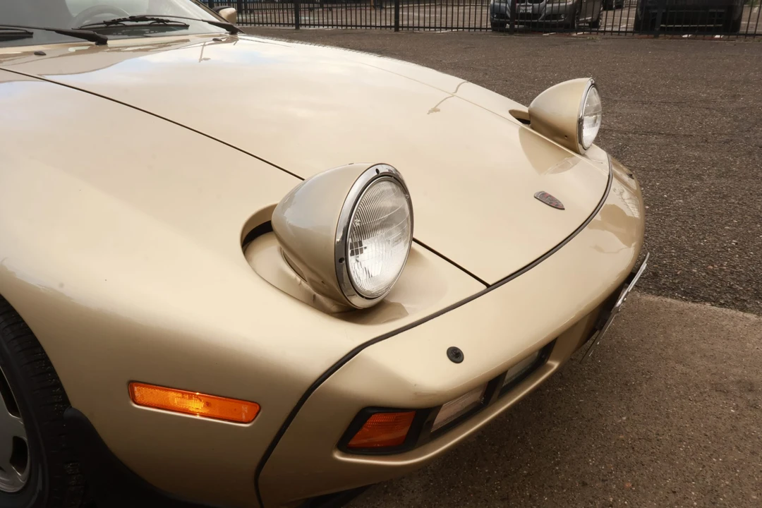 1984 Porsche 928 S - Image 29 of 31