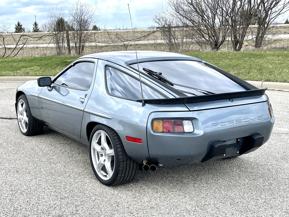 1984 Porsche 928 S - Image 9 of 31