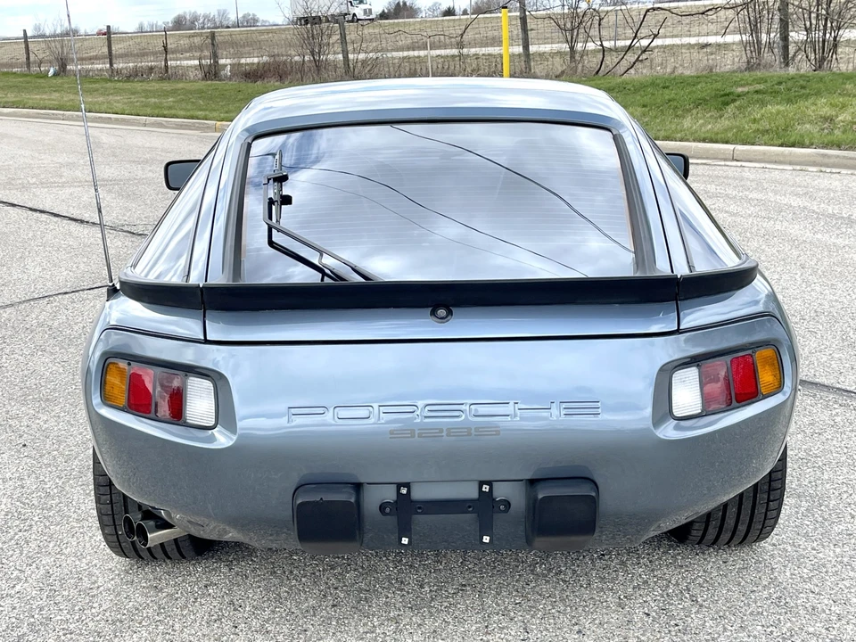 1984 Porsche 928 S - Image 11 of 31
