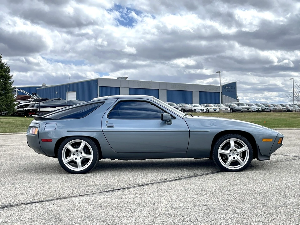 1984 Porsche 928 S - Image 13 of 31
