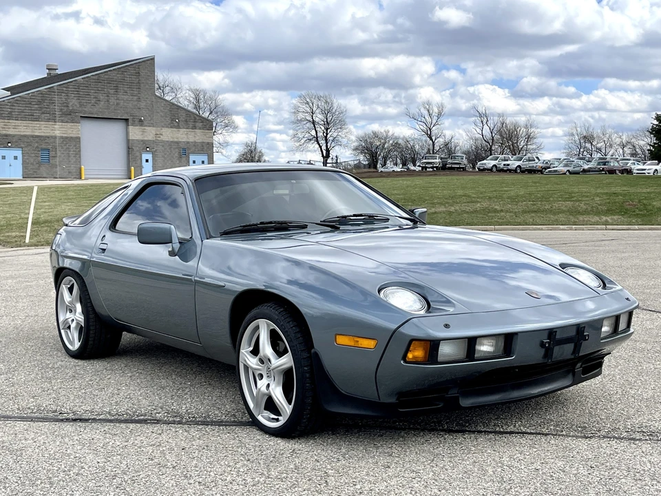 1984 Porsche 928 S - Image 14 of 31