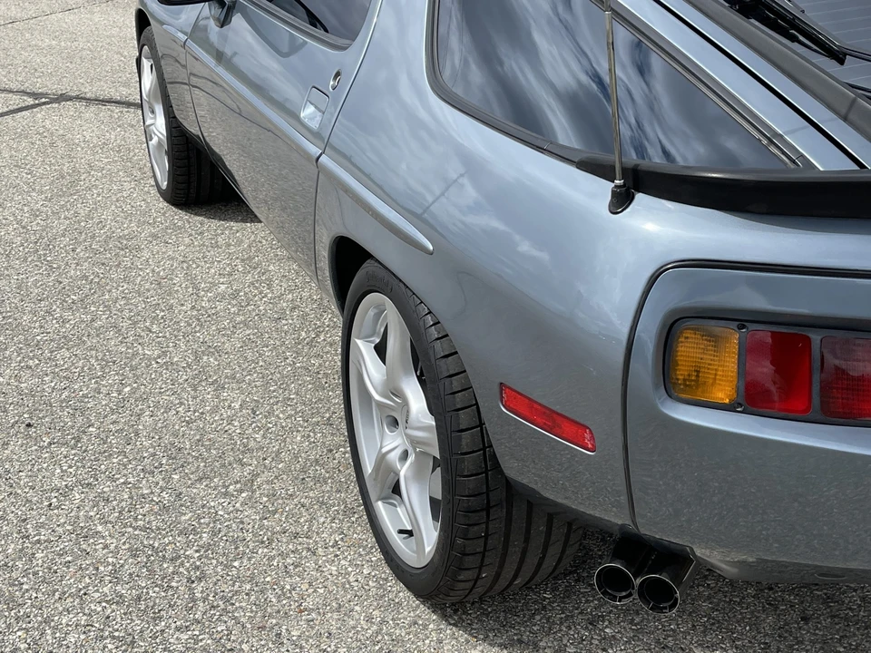 1984 Porsche 928 S - Image 22 of 31