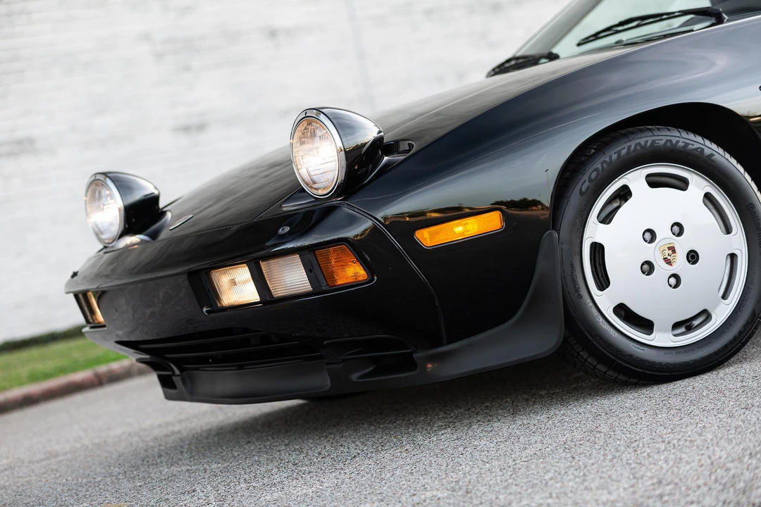 1984 Porsche 928 S - Image 13 of 31