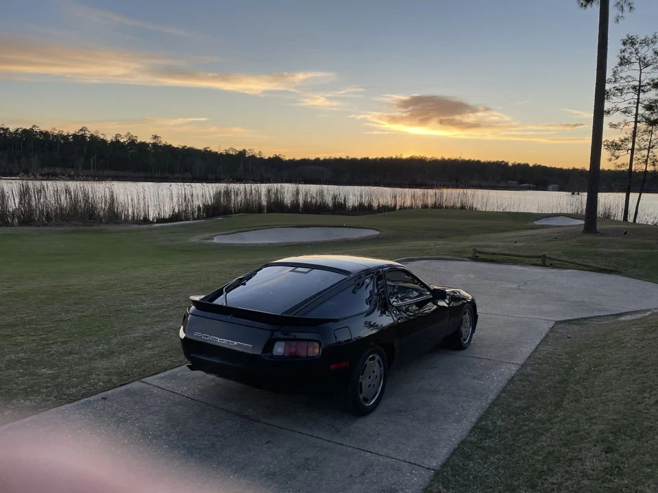 1984 Porsche 928 S - Image 8 of 31