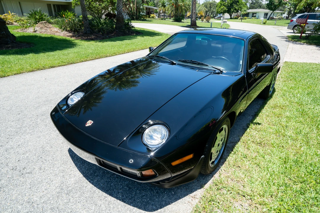 1984 Porsche 928 S - Image 4 of 31