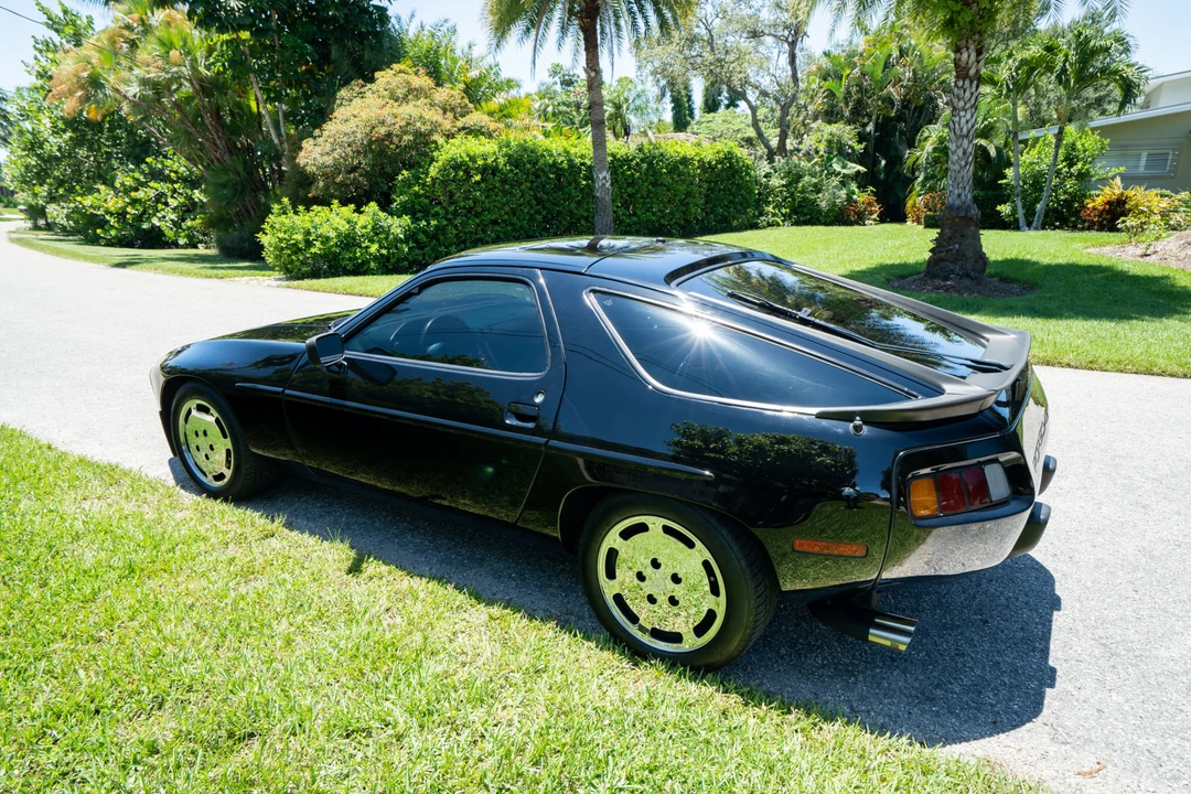 1984 Porsche 928 S - Image 16 of 31