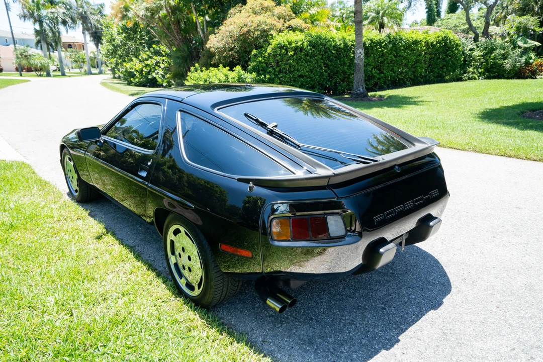 1984 Porsche 928 S - Image 15 of 31