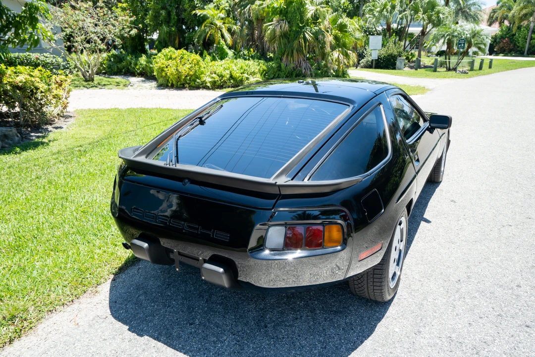 1984 Porsche 928 S - Image 12 of 31