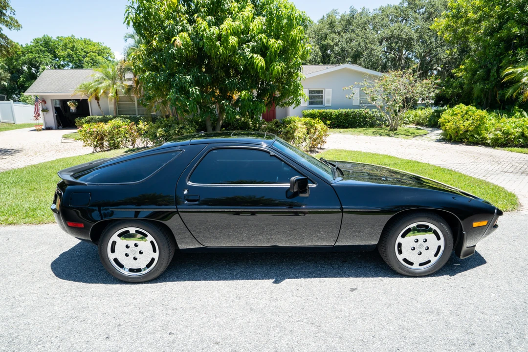 1984 Porsche 928 S - Image 10 of 31