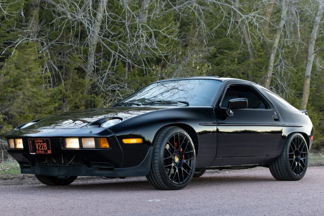 1984 Porsche 928 S - Image 4 of 31