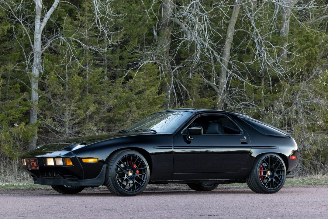 1984 Porsche 928 S - Image 2 of 31