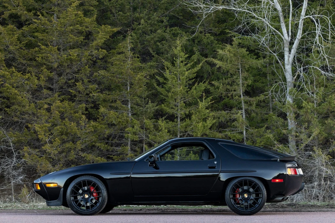 1984 Porsche 928 S - Image 18 of 31