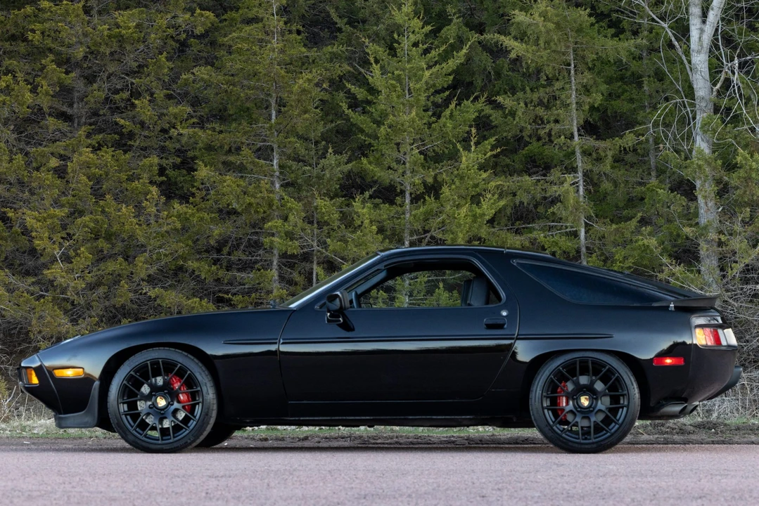 1984 Porsche 928 S - Image 17 of 31