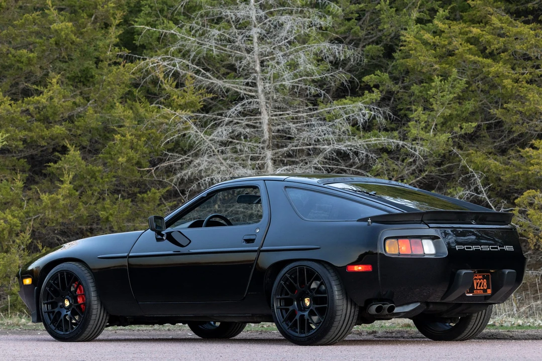 1984 Porsche 928 S - Image 14 of 31