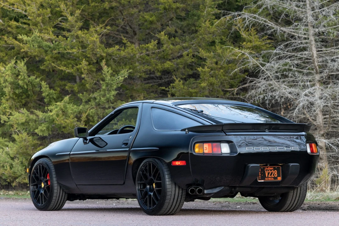 1984 Porsche 928 S - Image 13 of 31