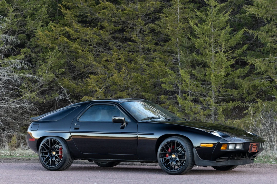 1984 Porsche 928 S - Image 9 of 31