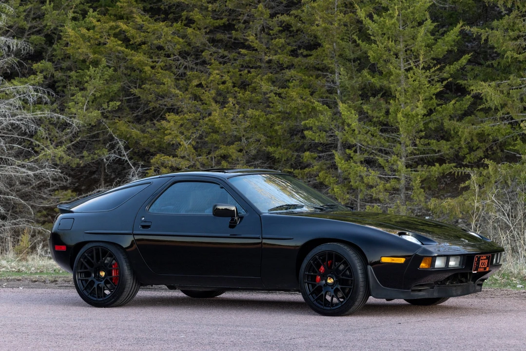 1984 Porsche 928 S - Image 8 of 31
