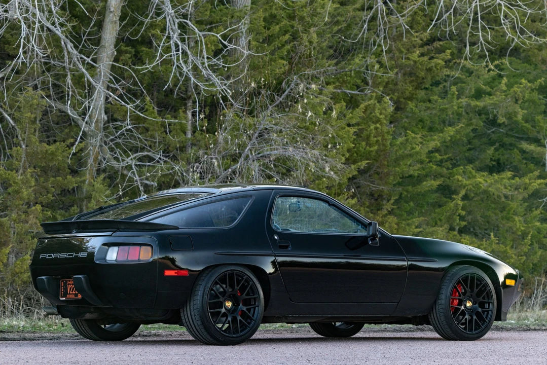 1984 Porsche 928 S - Image 11 of 31