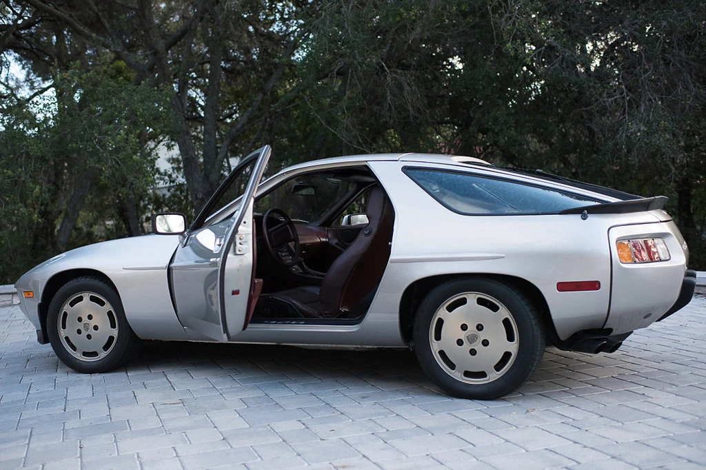 1984 Porsche 928 S - Image 8 of 31