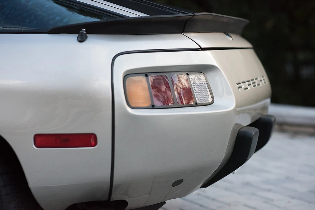 1984 Porsche 928 S - Image 12 of 31
