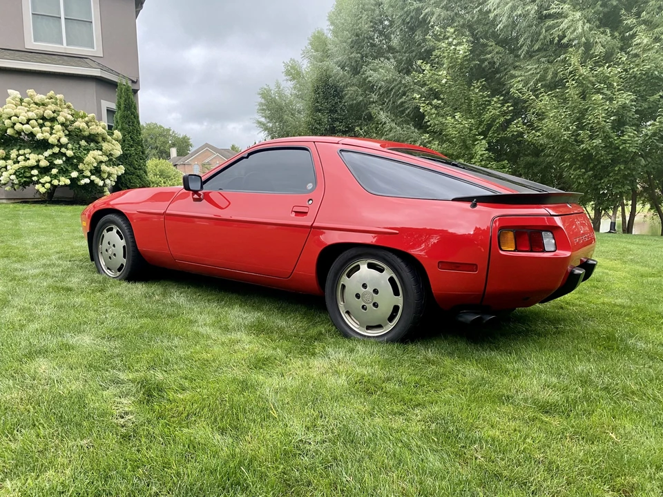 1984 Porsche 928 S - Image 7 of 31