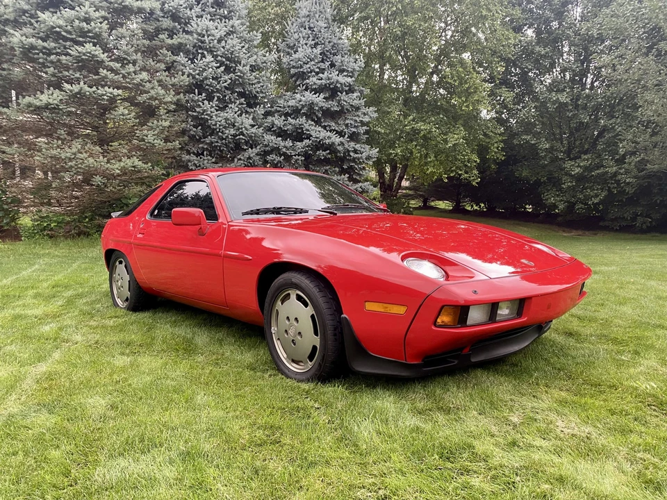 1984 Porsche 928 S - Image 2 of 31