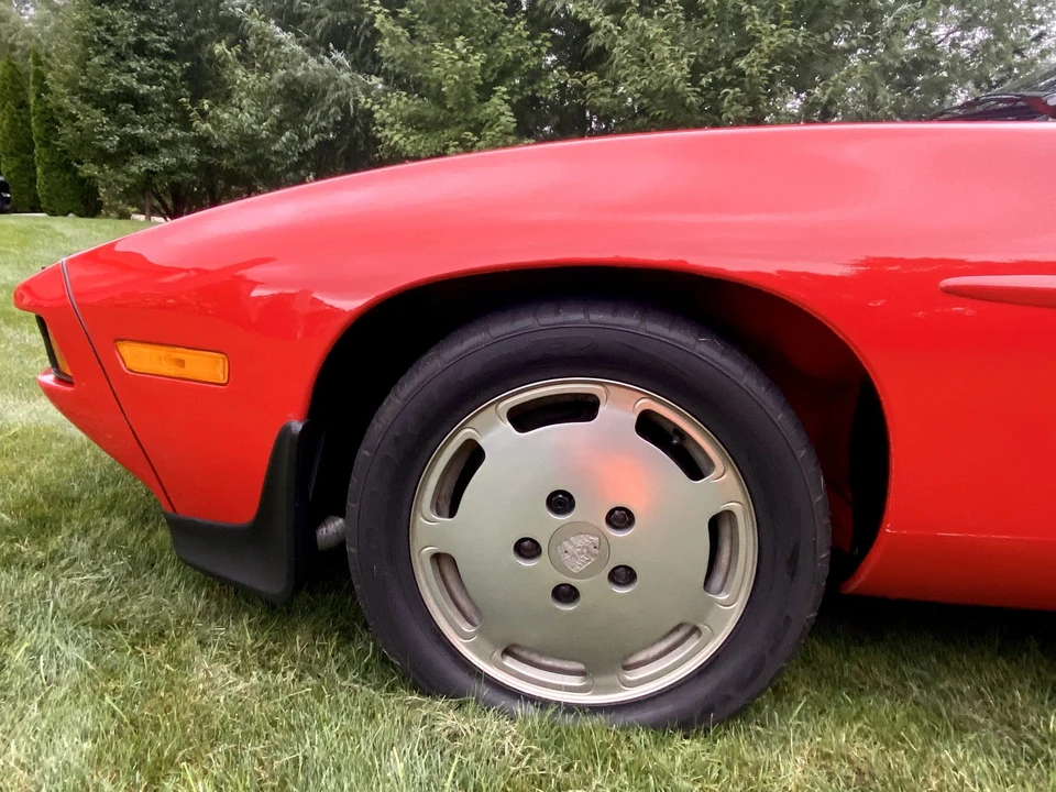 1984 Porsche 928 S - Image 28 of 31
