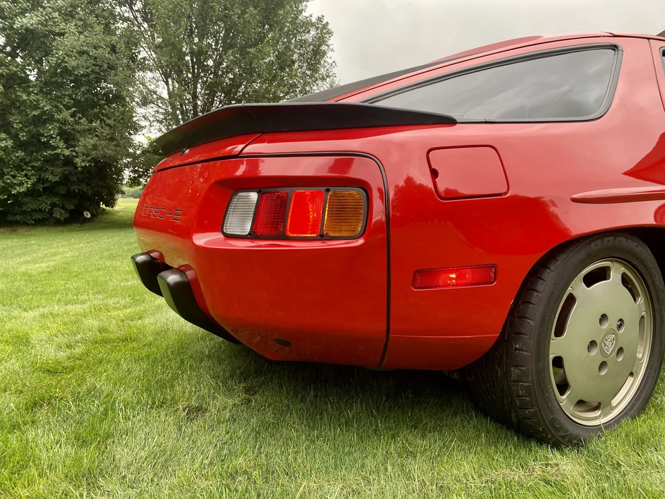 1984 Porsche 928 S - Image 24 of 31