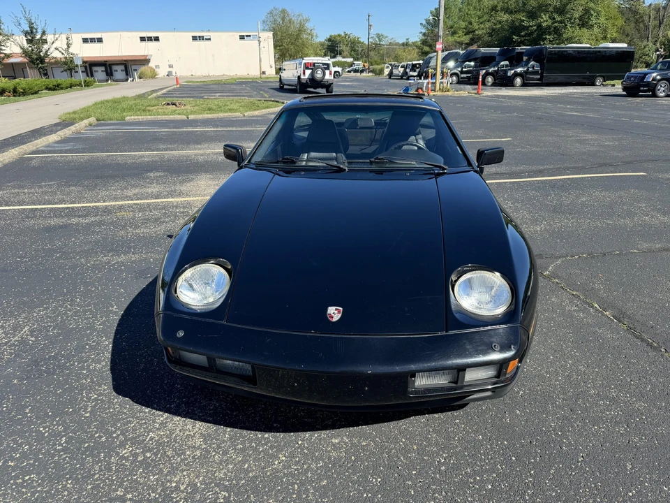 1984 Porsche 928 S - Image 3 of 31