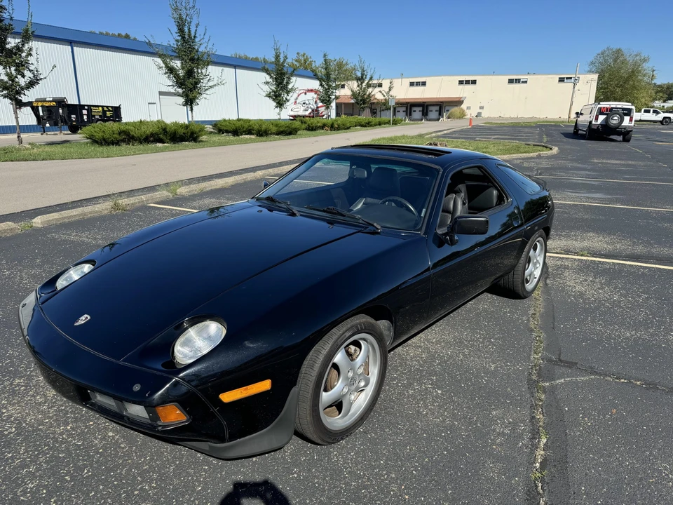 1984 Porsche 928 S - Image 5 of 31