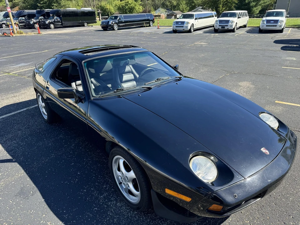 1984 Porsche 928 S - Image 10 of 31