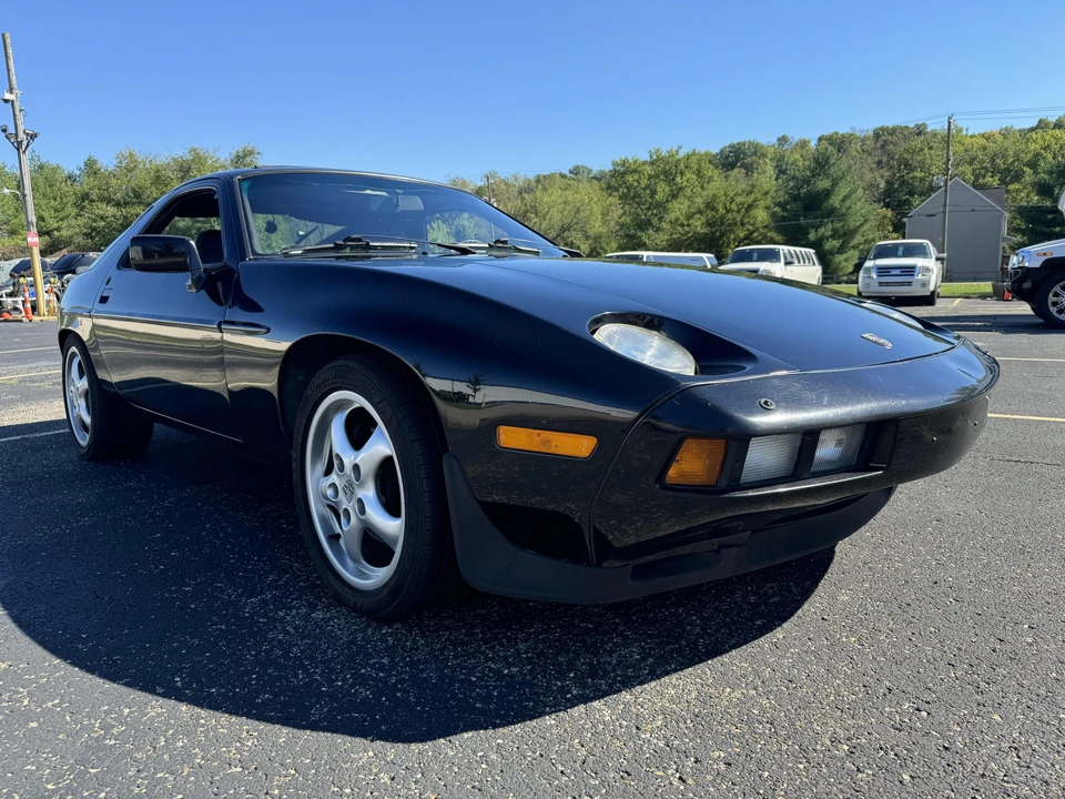 1984 Porsche 928 S - Image 12 of 31