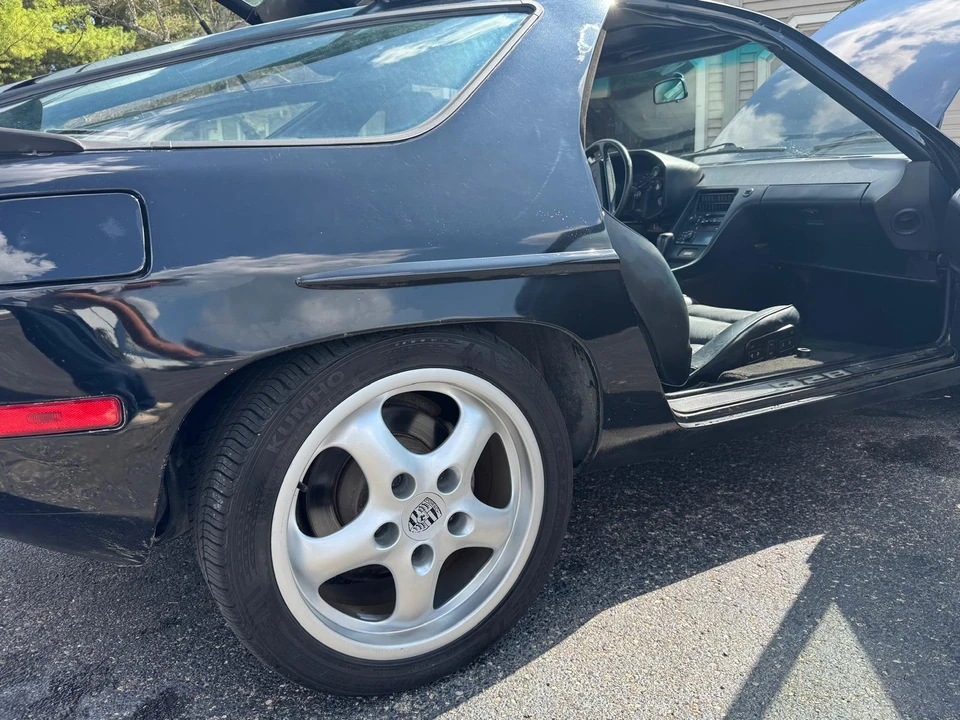 1984 Porsche 928 S - Image 24 of 31