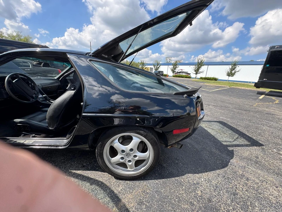 1984 Porsche 928 S - Image 19 of 31