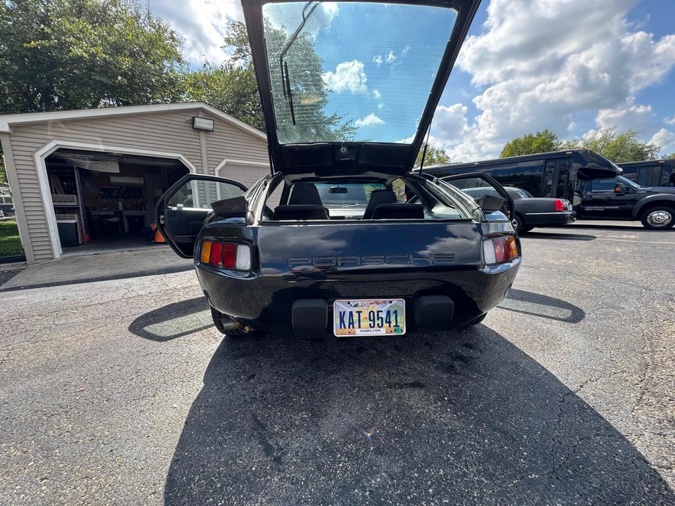1984 Porsche 928 S - Image 21 of 31