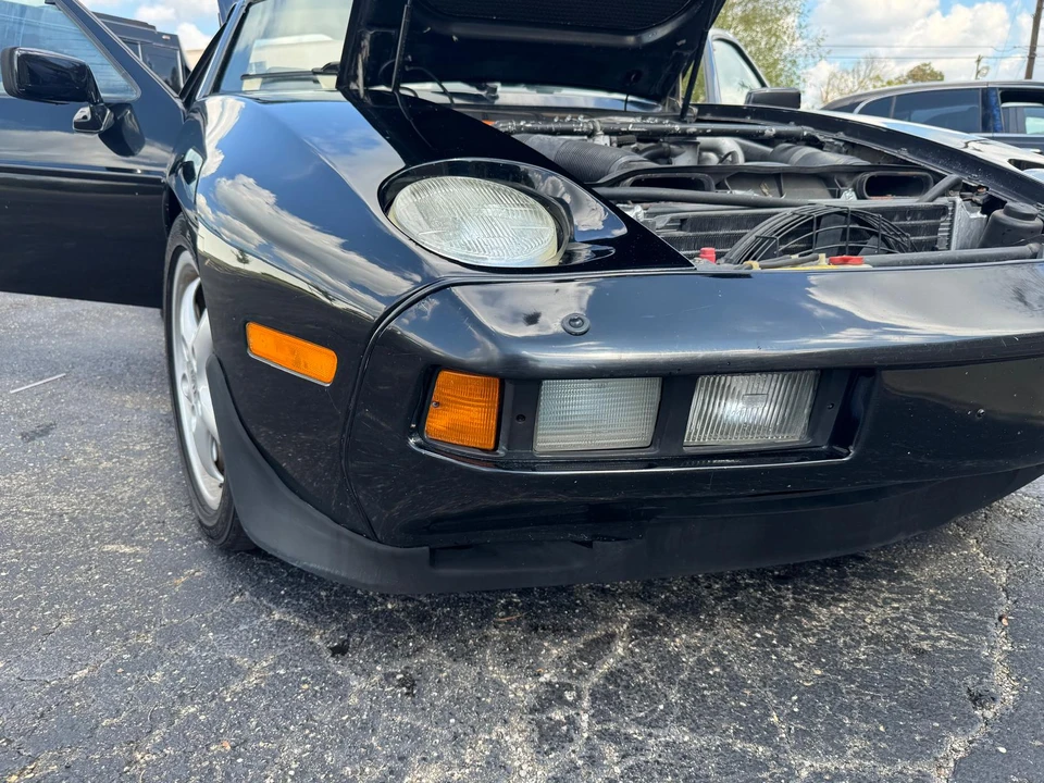 1984 Porsche 928 S - Image 16 of 31