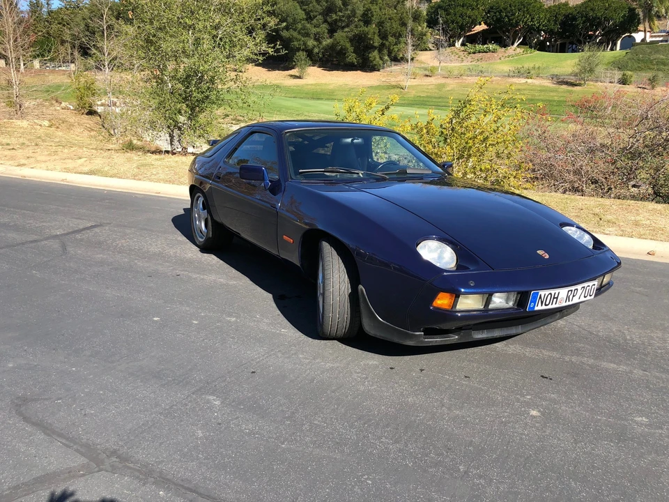 1984 Porsche 928 S - Image 5 of 18