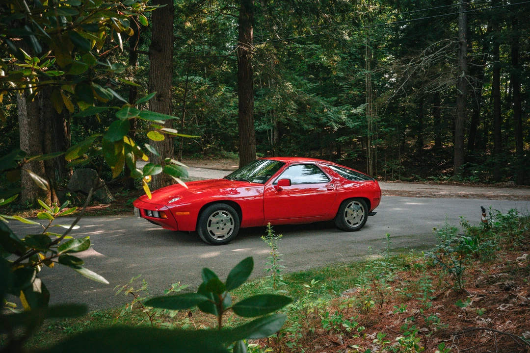 1984 Porsche 928 S - Image 6 of 31