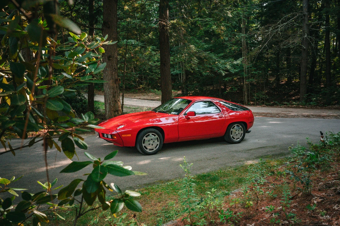 1984 Porsche 928 S - Image 7 of 31