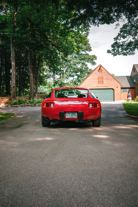 1984 Porsche 928 S - Image 12 of 31