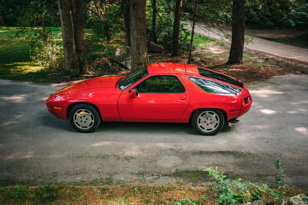 1984 Porsche 928 S - Image 8 of 31