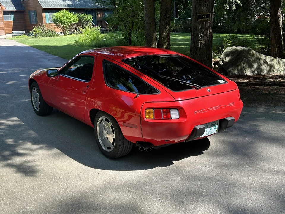 1984 Porsche 928 S - Image 10 of 31